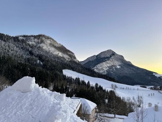 Magnifique Maison Renovee, 10Pers Rencurel Esterno foto
