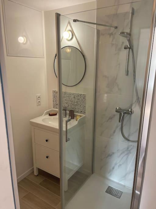 Magnifique Maison Renovee, 10Pers Rencurel Esterno foto