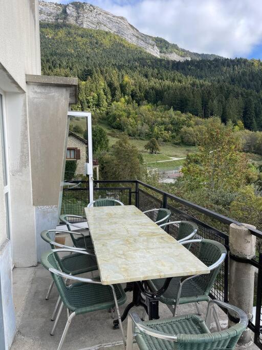 Magnifique Maison Renovee, 10Pers Rencurel Esterno foto