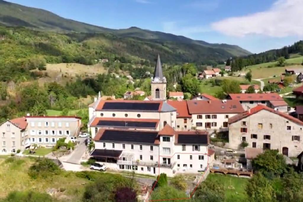 Magnifique Maison Renovee, 10Pers Rencurel Esterno foto